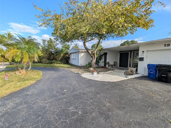 1900 NE 186th Dr #1, Miami, FL 33179