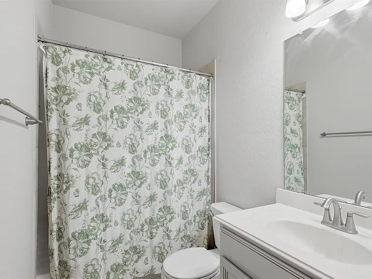 21403 Bluebonnet Cove Ct — Photo 14