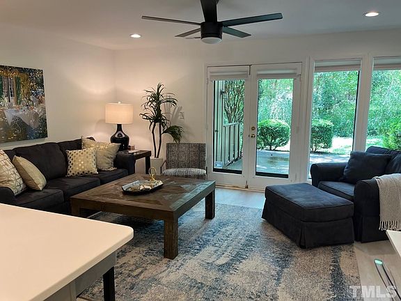2nd image of 904 Oak Tree Dr APT 904