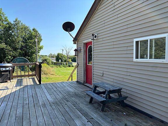4th image of 152 Main Road