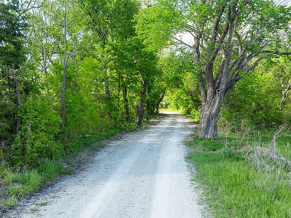 5th image of 10 County Road 26150