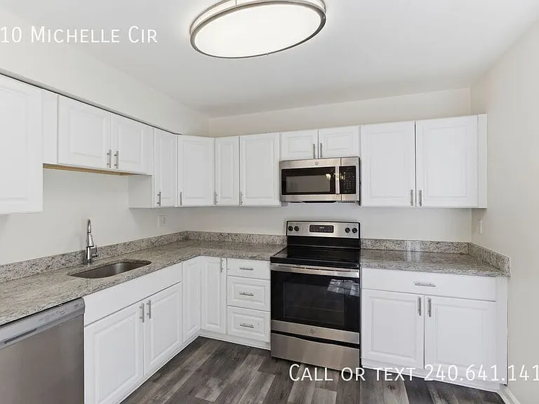 210 Michele Cir — Photo 8