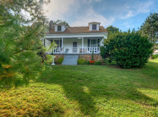 1206 Pineville Rd, Neosho, MO 64850