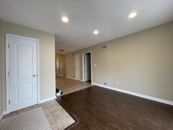 285 Katan Ave #2