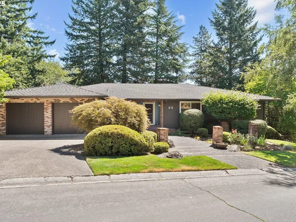 32 Independence Ave, Lake Oswego, OR 97035