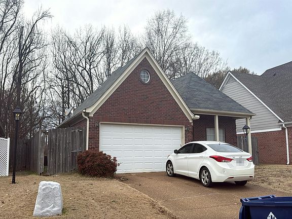 3rd image of 7249 Lucia Ln