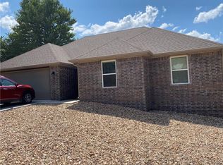 6 Skelton Dr, Bella Vista, AR 72715