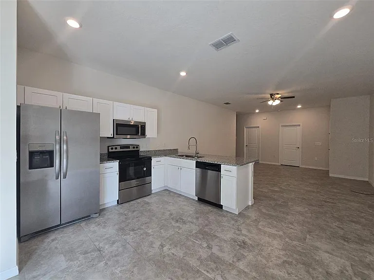 546 Imperial Pl #546 — Photo 4