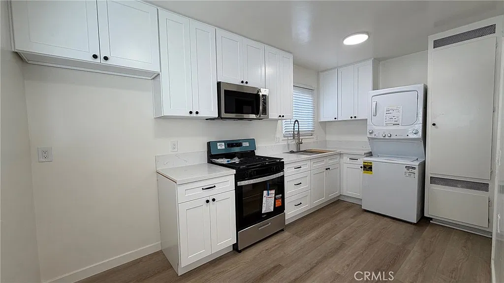310 S California St — Photo 1