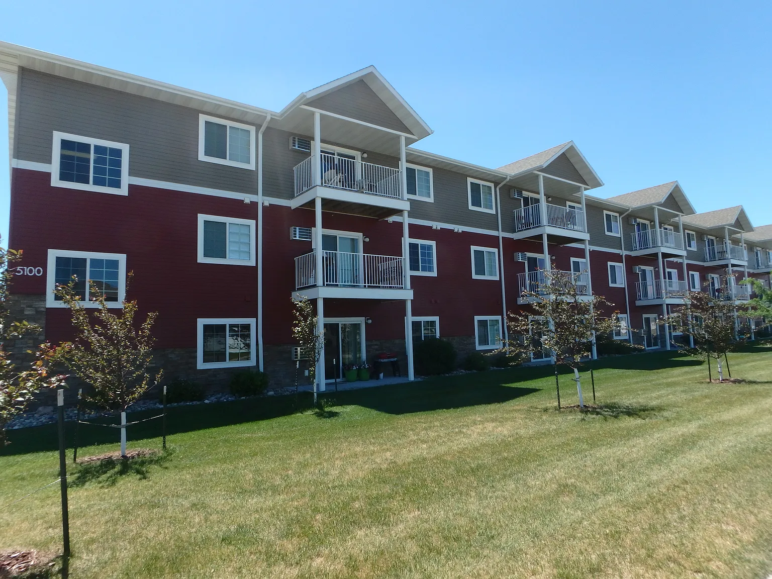 The Edge of Osgood Apartments — Photo 1