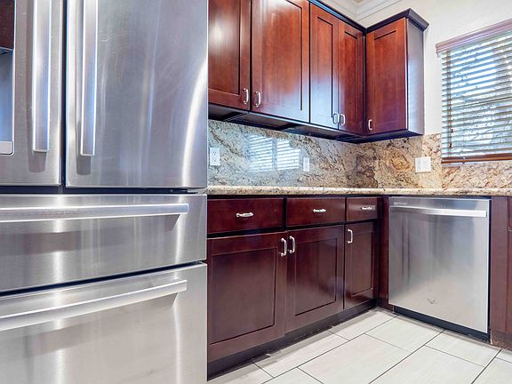 3rd image of 5250 S Rainbow Blvd #2015-1