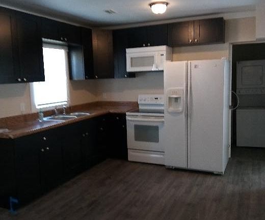 2nd image of 3250 4th Ave S