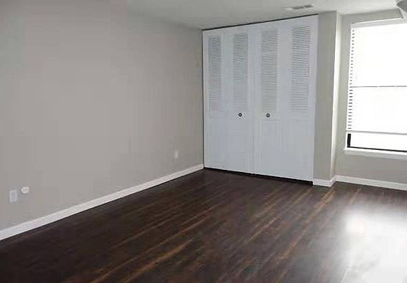 3rd image of 20 Shrewsbury Green Dr Unit K