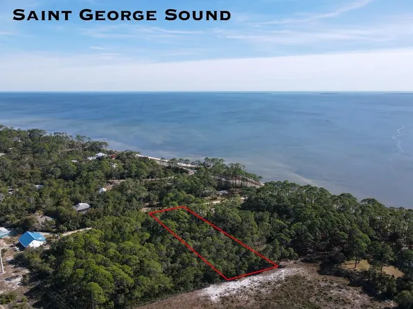 19 Hammock Cove Rd, Eastpoint, FL 32328