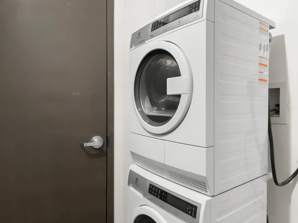 525 Clinton Avenue image 6 of 17