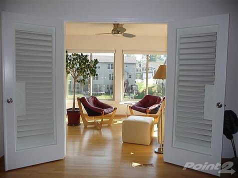 3rd image of 261 Woodfield Dr