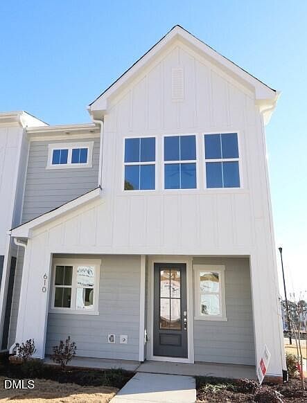1st image of 610 Brackenberry Aly