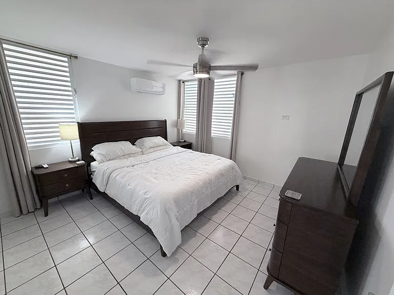Master - 1 New King Bed