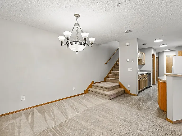 3 bed, 1540 sqft, $2,400 — Photo 3
