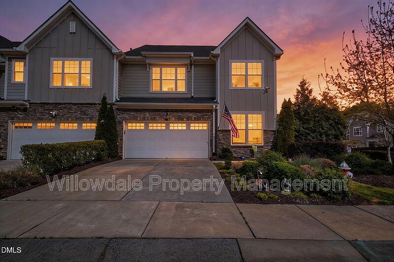 1st image of 902 Green Ash Ln