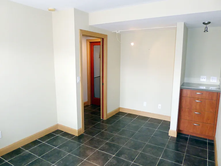 1031 Mirrormere Cir — Photo 10