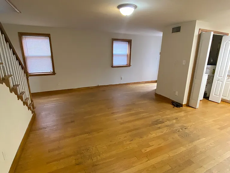 909 W Grace St #6 — Photo 7