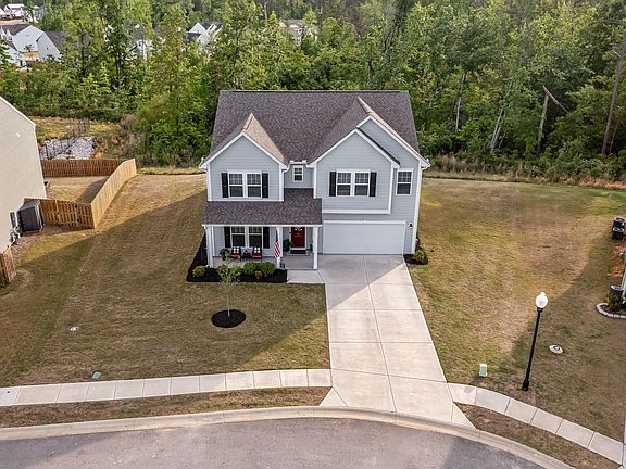 5th image of 126 Yellow Birch Way
