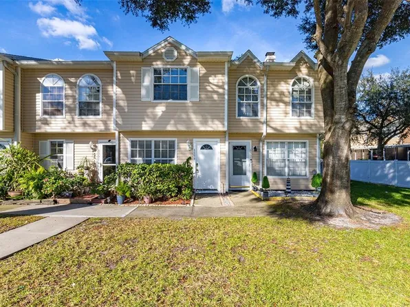 8553 J R Manor Dr, Tampa, FL 33634