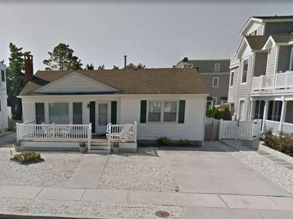 46 W 31st St, Avalon, NJ 08202