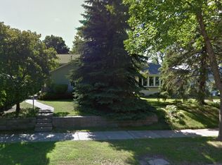 3837 Scott Ave N, Robbinsdale, MN 55422