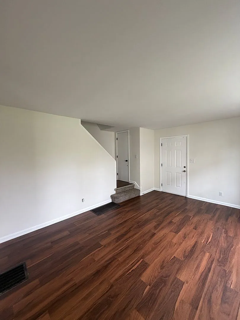 1290 East 25th Avenue — Photo 3