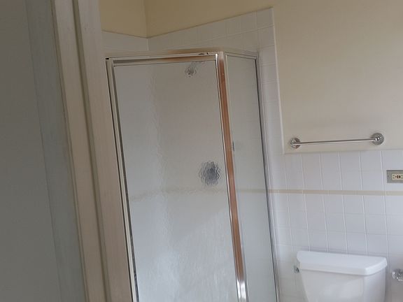 5th image of 4003 N Damen Ave
