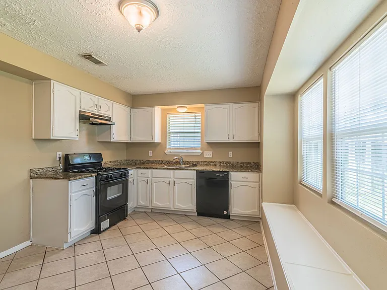 14210 Galvani Dr — Photo 6