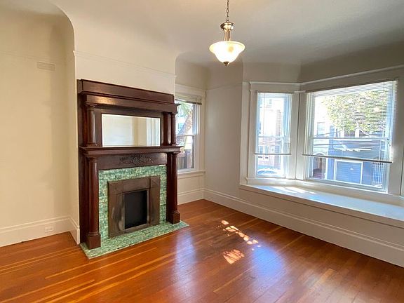 4th image of 1844 Hyde St