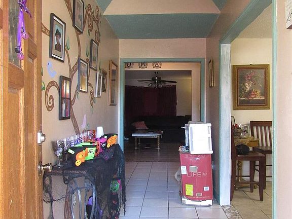 2nd image of 304 Casares Ct