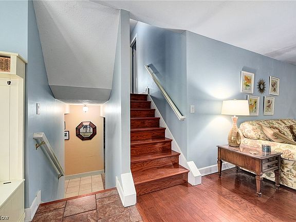 2nd image of 26272 Hickory Ln