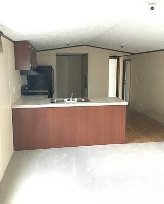 4th image of 6739 Leslie Ln