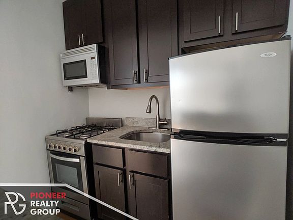 4th image of 4614 N Paulina St #4614212