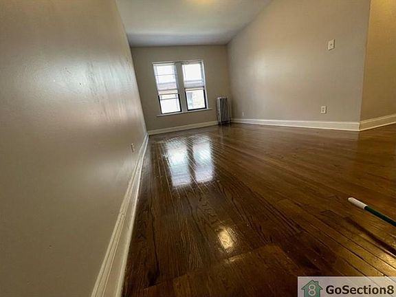 5th image of 7930 S Wabash Ave APT 2B