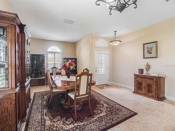 5th image of 2843 Banyan Hill Ln