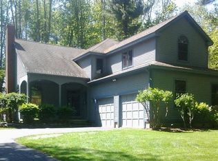 3 Tuckers Trl, Stratham, NH 03885