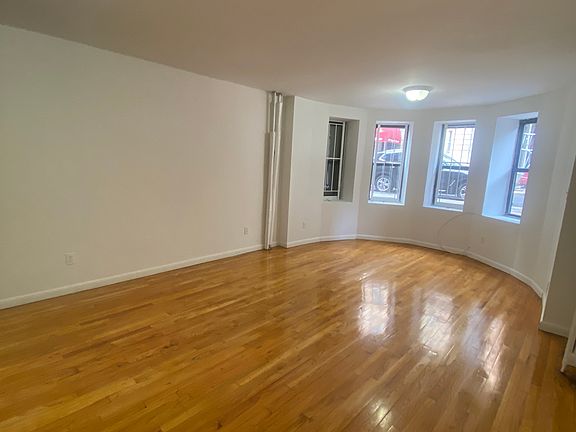 3rd image of 232 W 74th St APT 1A