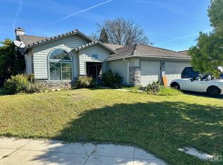 2250 E Vermont Ave, Fresno, CA 93720