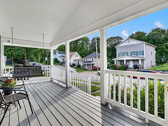 2nd image of 3206 Byron Pl