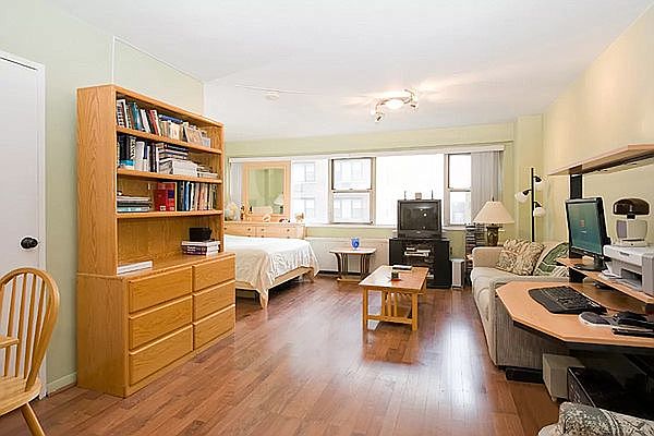 1st image of 321 E 54th St #8M