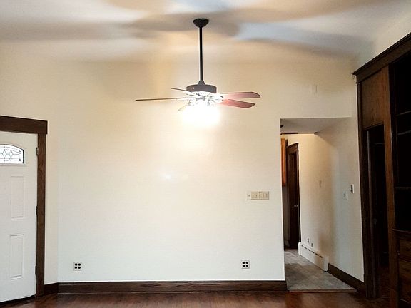 3rd image of 2212 N Sawyer Ave APT 1