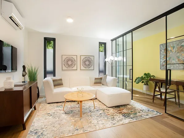 8 Saint Marks Pl #1B, Brooklyn, NY 11217