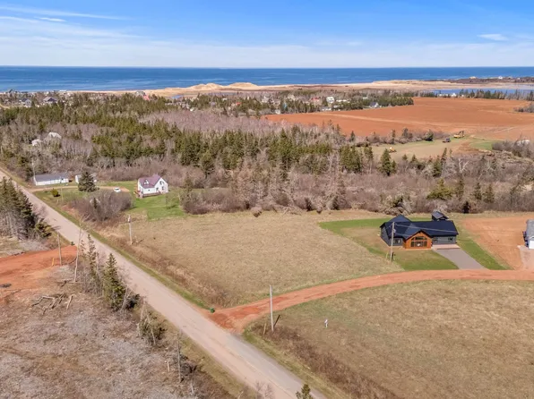 10 Lakeside Rd, Saint Patrick's Parish, PE C0A 1S0