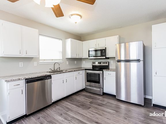 3rd image of 6221 Long River Ln