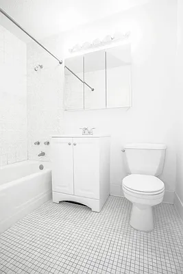 Rented by Olnick Organization | media 3